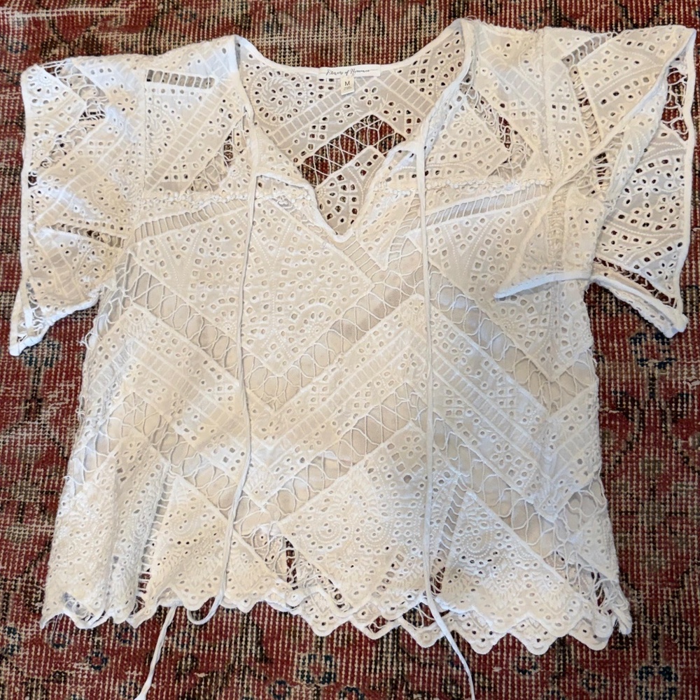 FLOWERS OF ROMANCE White Crochet Cutout Tank Top Size M